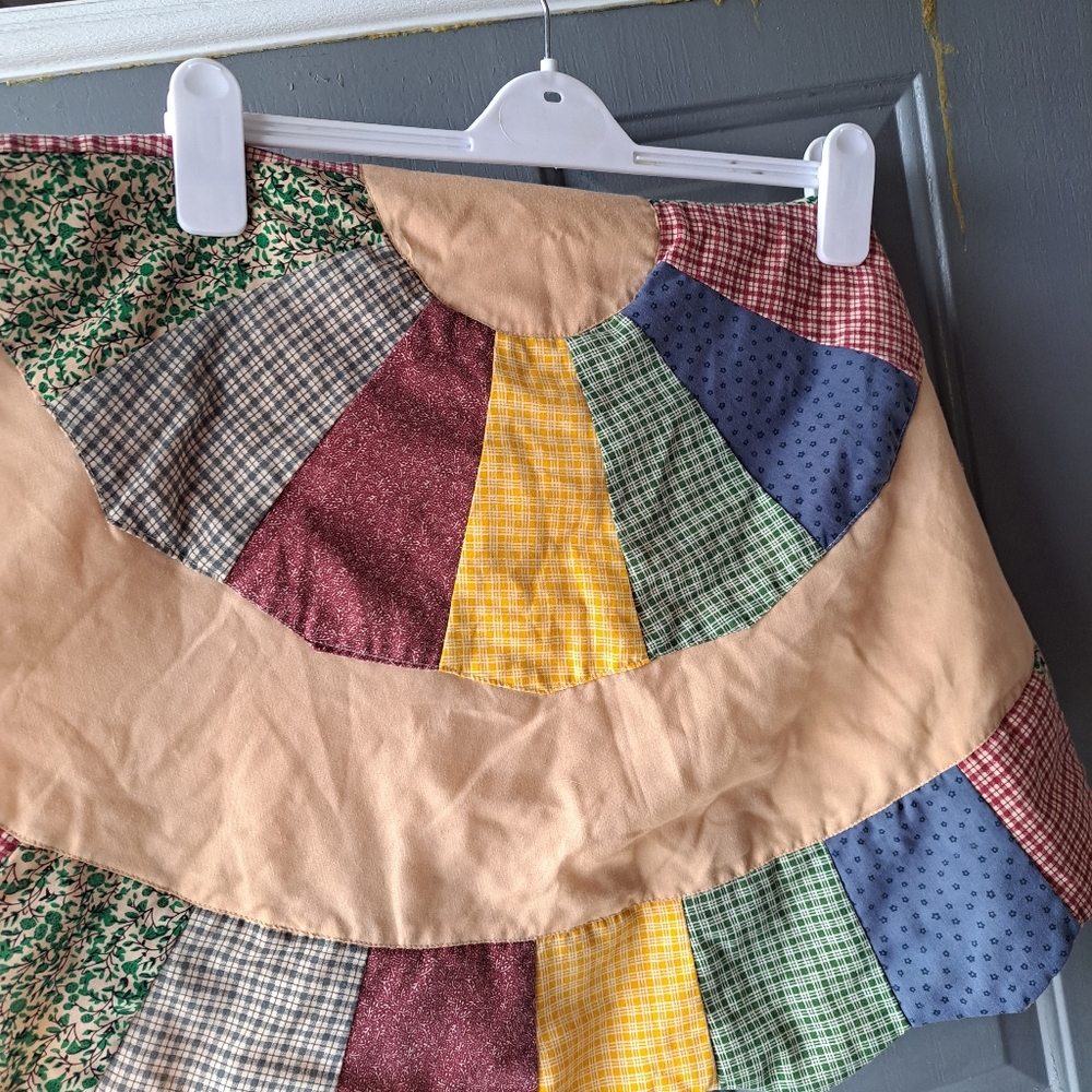 Quilted Patchwork Table Topper Or Christmas Tree Rug - Picture 6 of 8